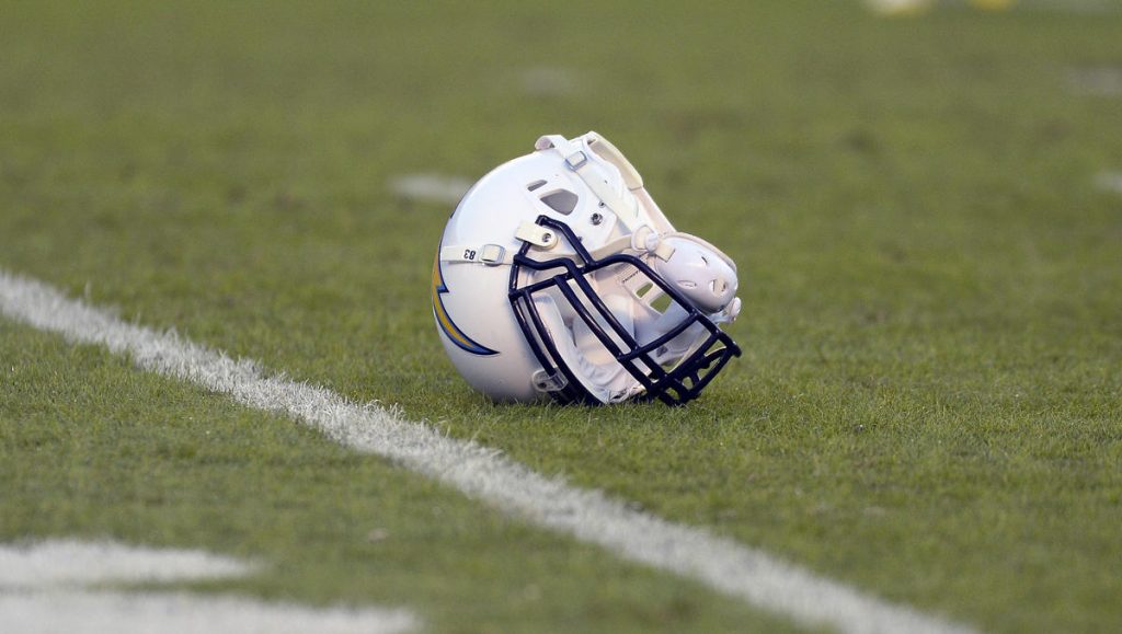 Πέντε προσλήψεις και μία αγγελία